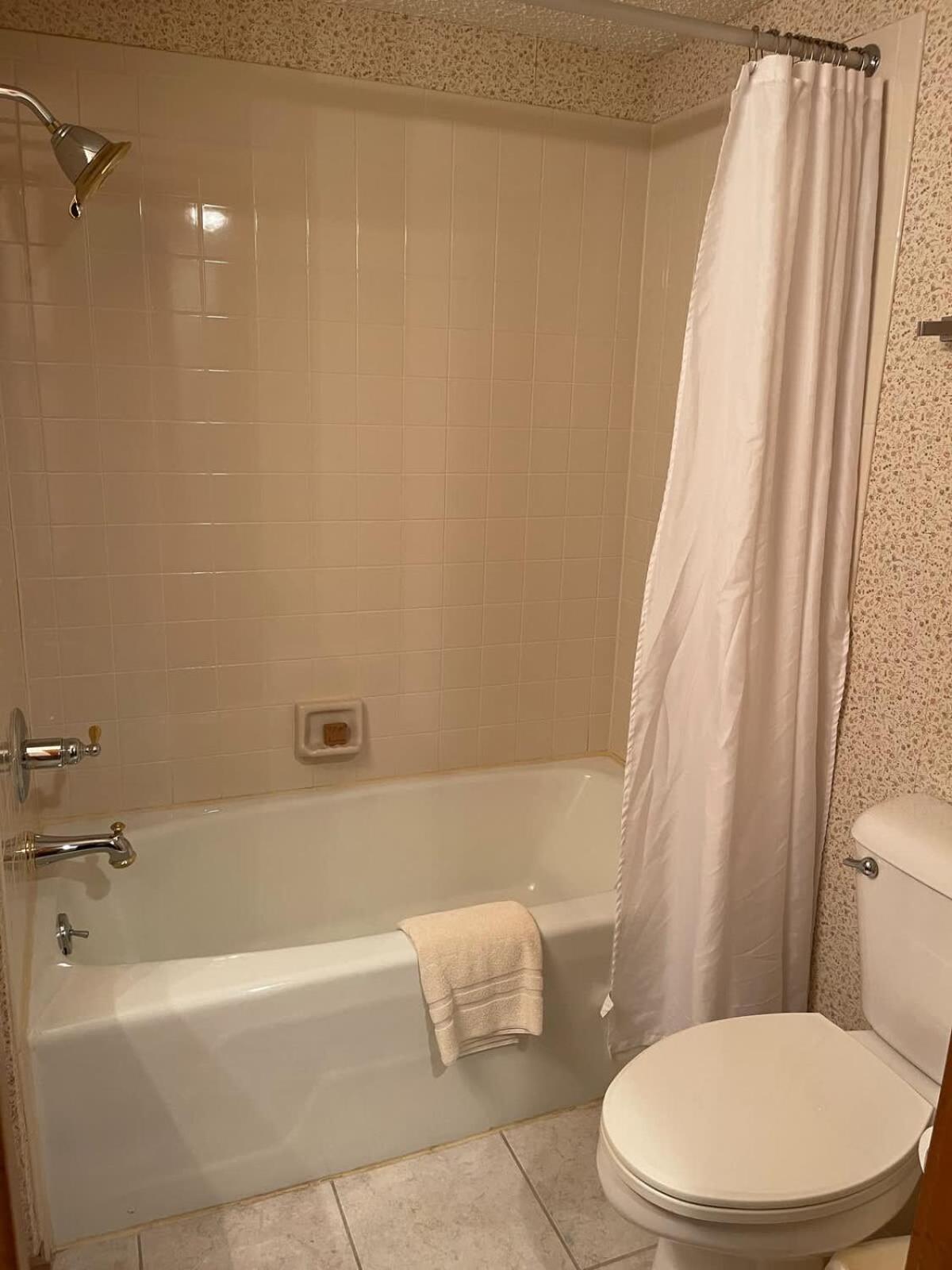 Top Floor Luxury, Sauna, Private Pool, Lake Bellaire Beach, 5 Beds, 4 Full Bath Экстерьер фото