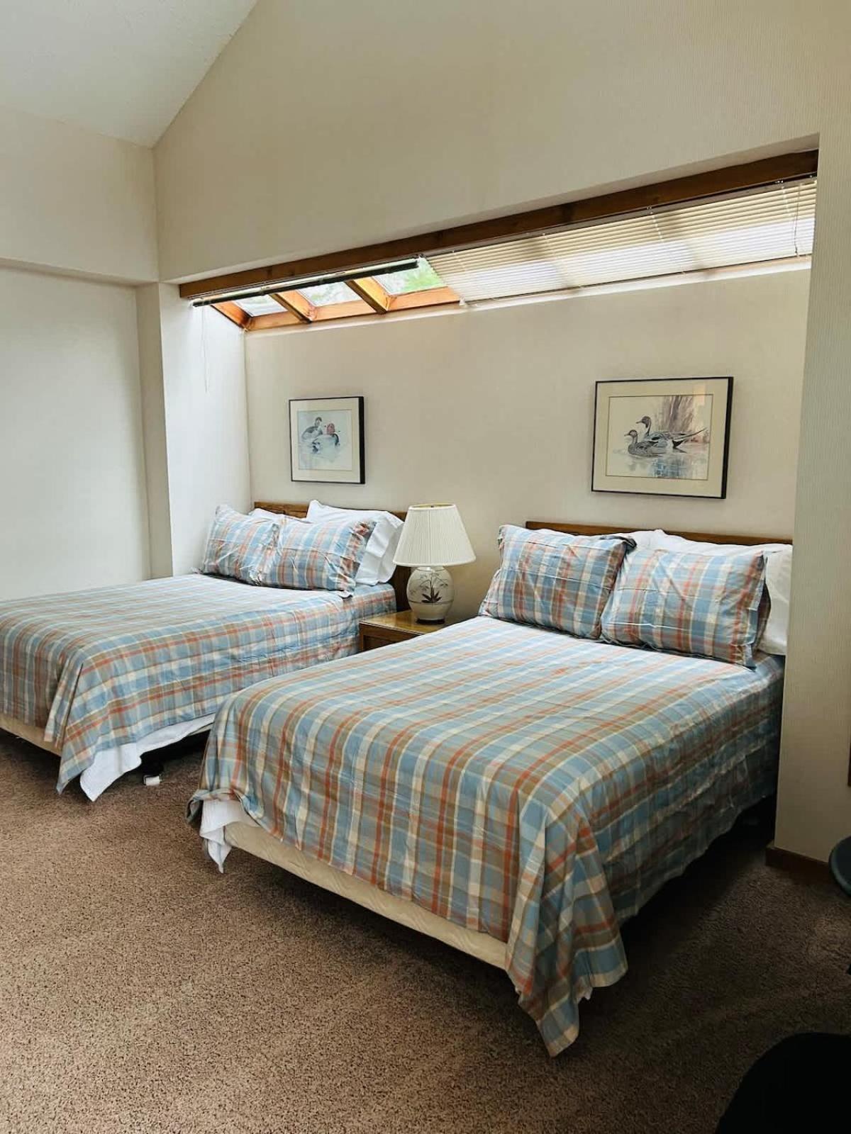 Top Floor Luxury, Sauna, Private Pool, Lake Bellaire Beach, 5 Beds, 4 Full Bath Экстерьер фото
