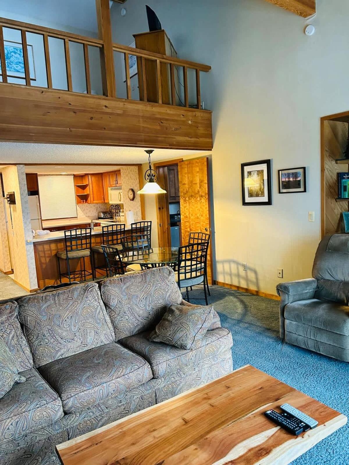 Top Floor Luxury, Sauna, Private Pool, Lake Bellaire Beach, 5 Beds, 4 Full Bath Экстерьер фото